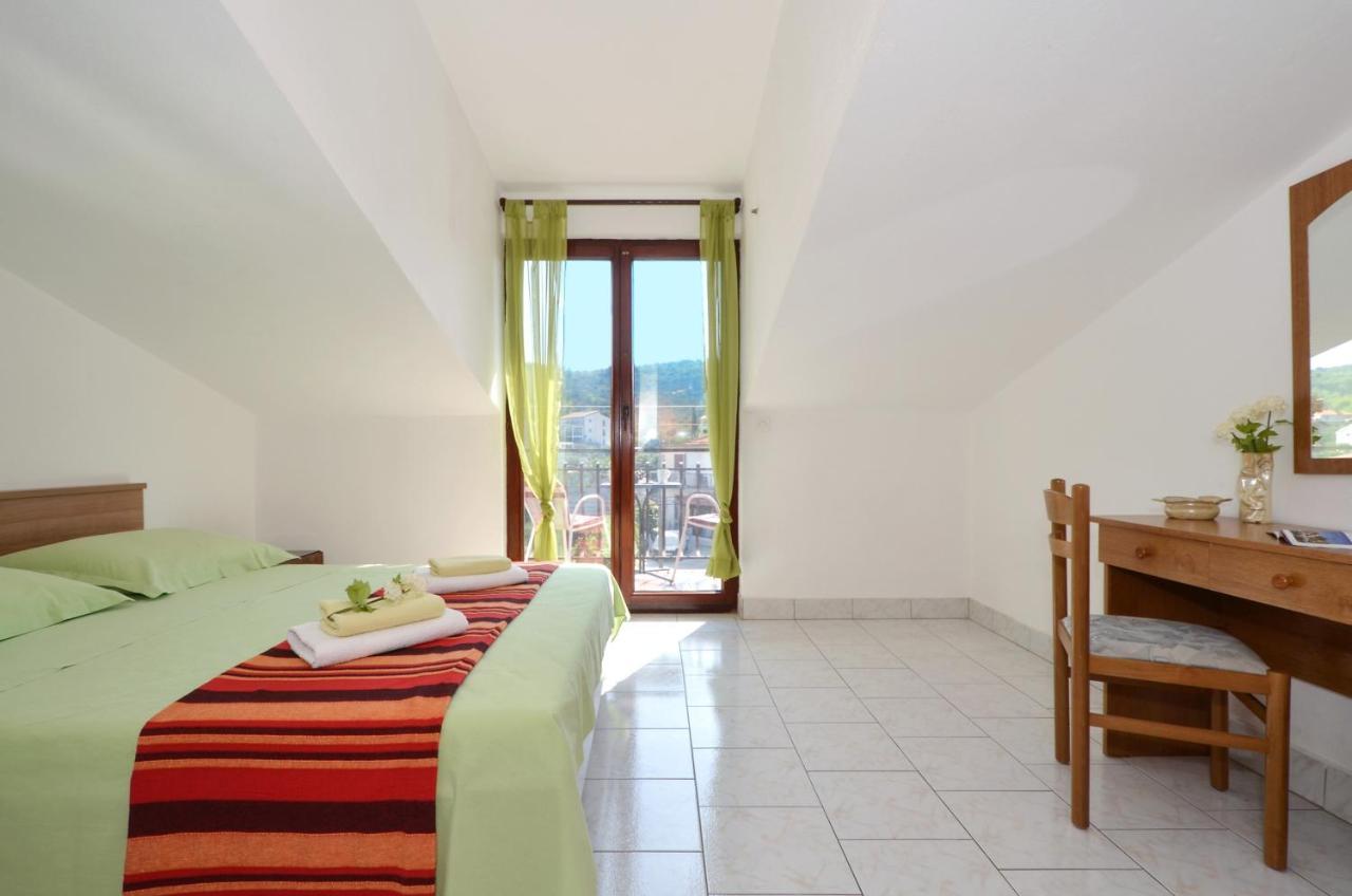 Apartments By The Sea Slatine, Ciovo - 12176 Exterior photo
