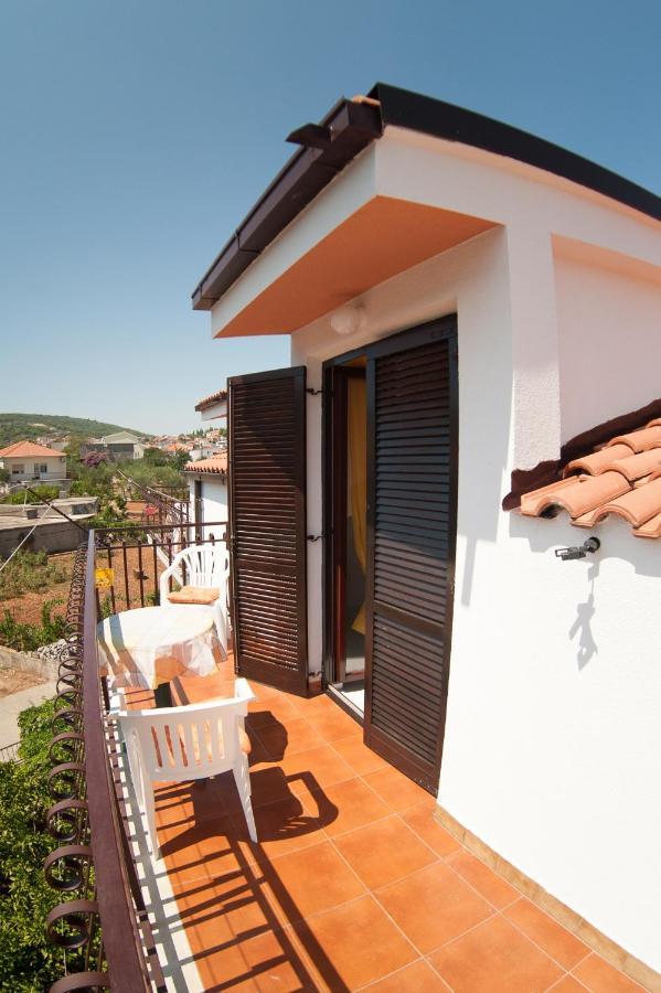 Apartments By The Sea Slatine, Ciovo - 12176 Exterior photo
