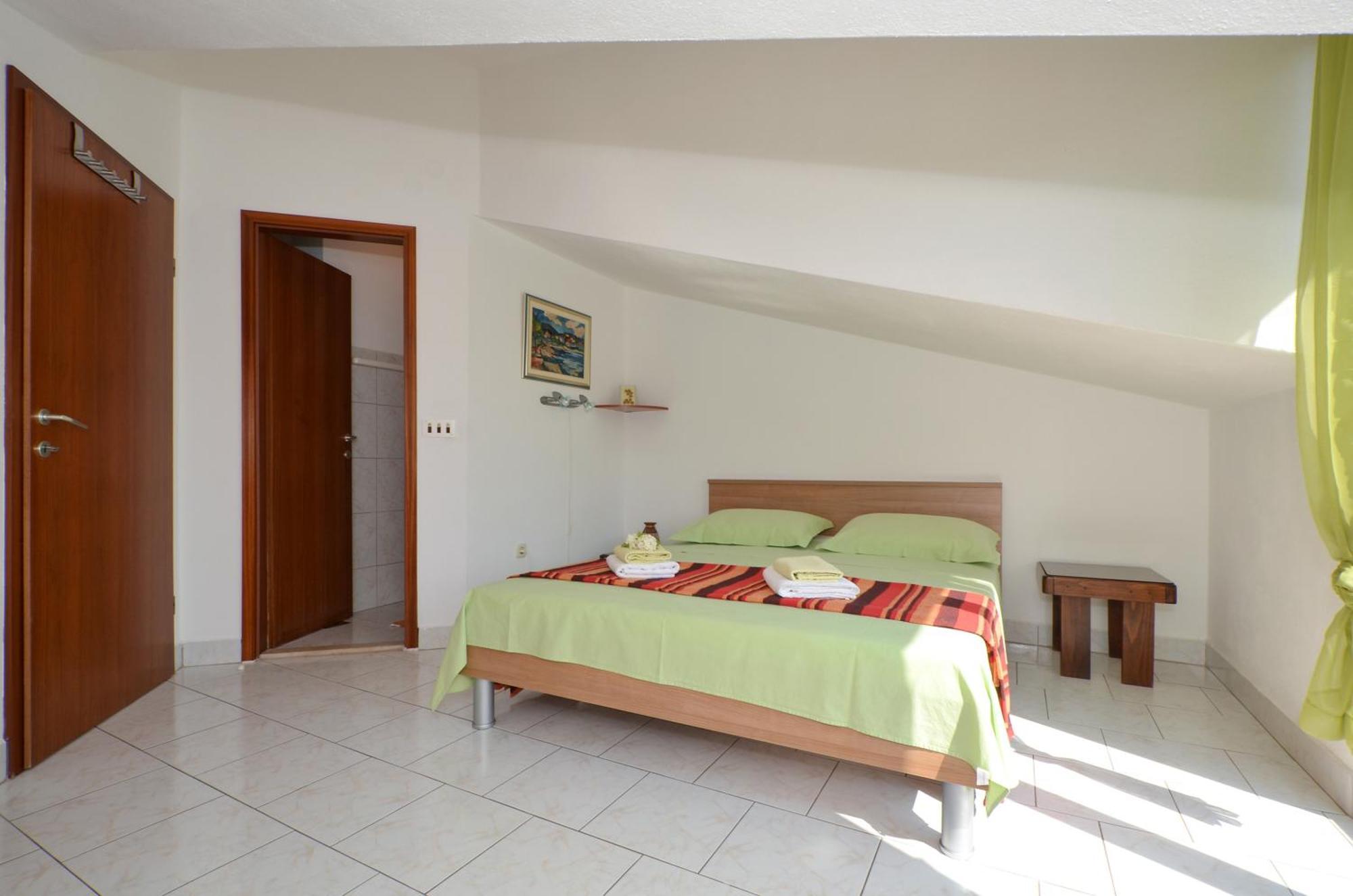 Apartments By The Sea Slatine, Ciovo - 12176 Room photo
