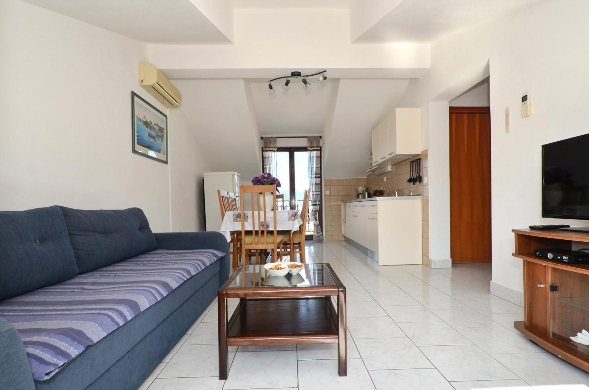 Apartments By The Sea Slatine, Ciovo - 12176 Room photo